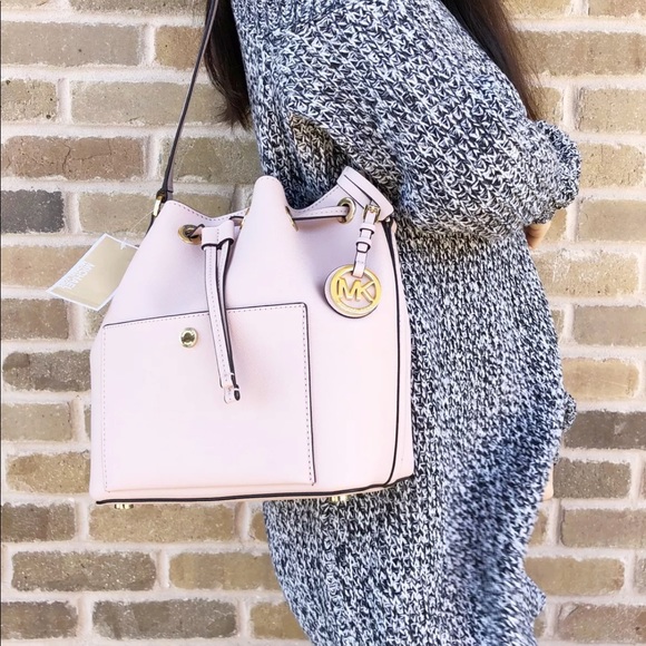 🌸NWT Michael Kors Bucket Hobo Blossom Pink🌸 - Picture 2 of 8